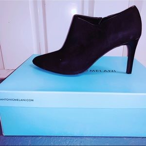Antonio Melani Women’s booties